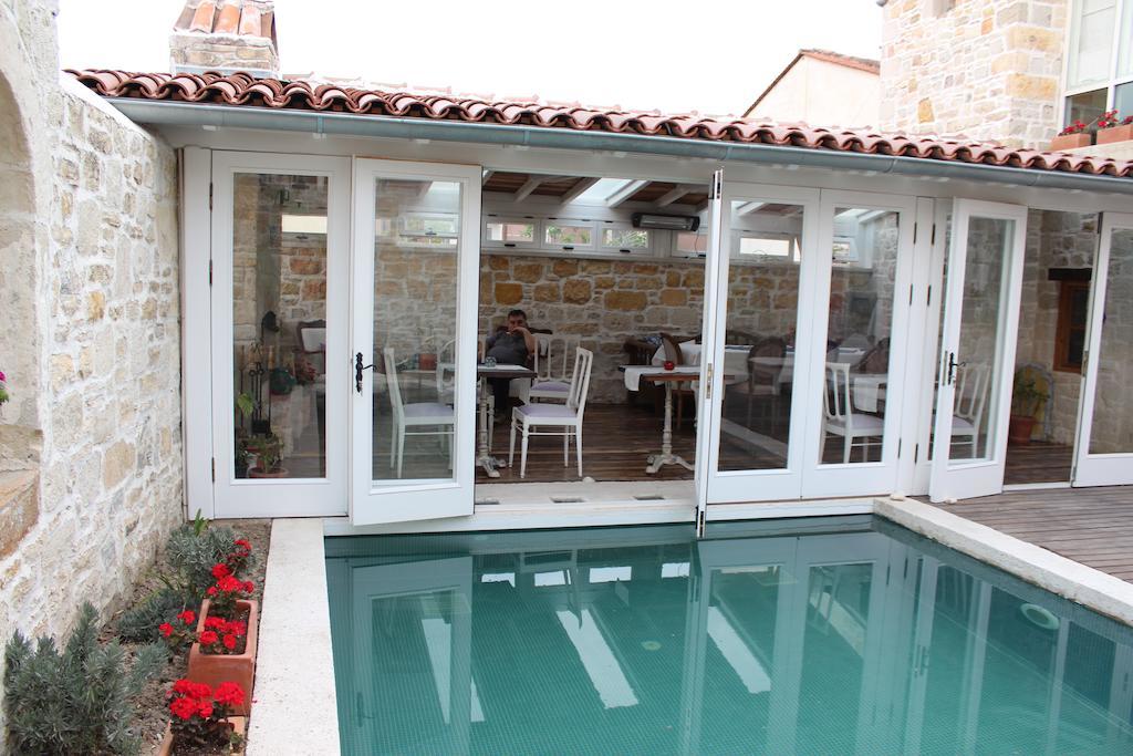 Eski Tas Hotel Cesme Ngoại thất bức ảnh