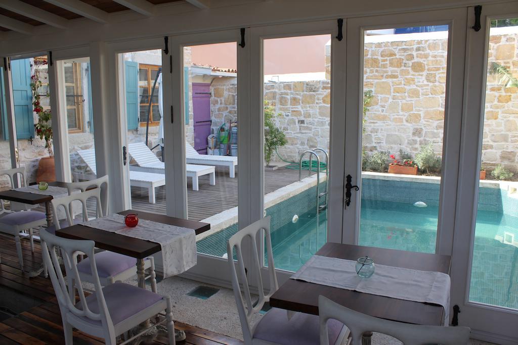 Eski Tas Hotel Cesme Ngoại thất bức ảnh