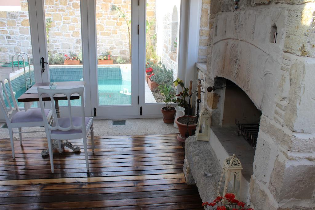 Eski Tas Hotel Cesme Ngoại thất bức ảnh